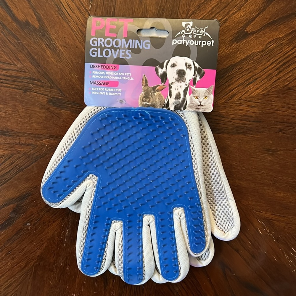 Pet Grooming Gloves Deshedding Massaging NWT